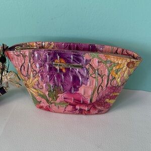 New Brahmin Ariana Parenntal  Melbourne Pink and Purple Floral Wristlet